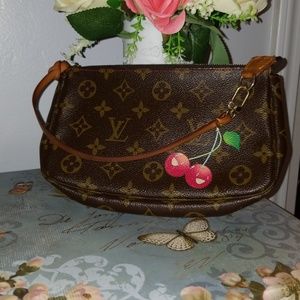 louis vuitton cerises pochette